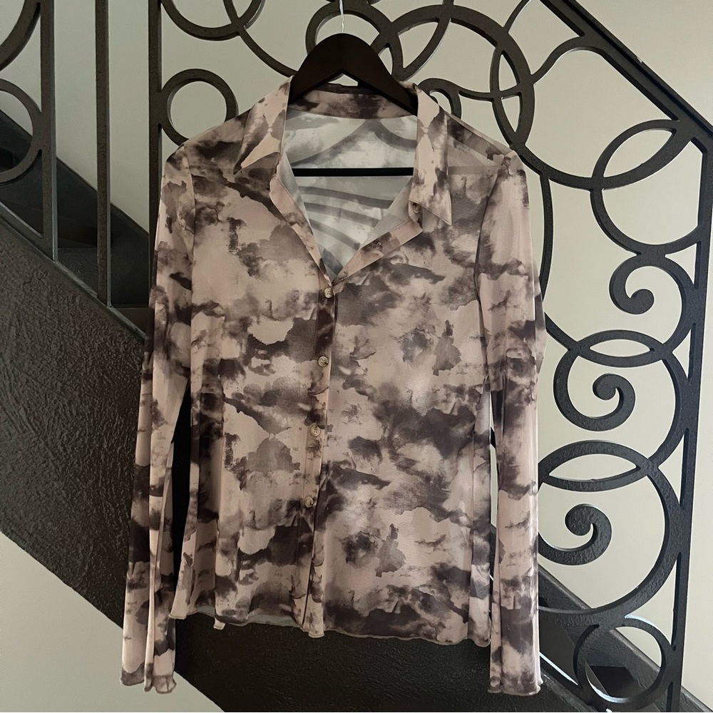 Stretchy Mesh Button Down Cloud Marble Print Blou… - image 6
